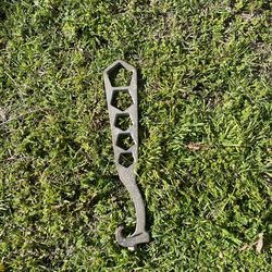 FIRE HYDRANT WRENCH