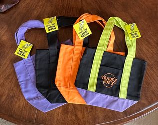 Trader Joe’s Trick or Treat Canvas Tote Bags (Set of 4)