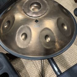 Handpan with stand and bag