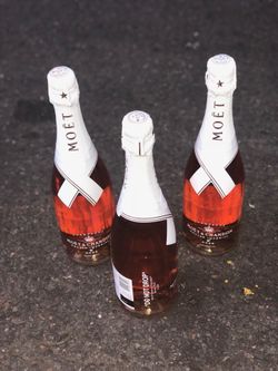 Off White Moët Rose