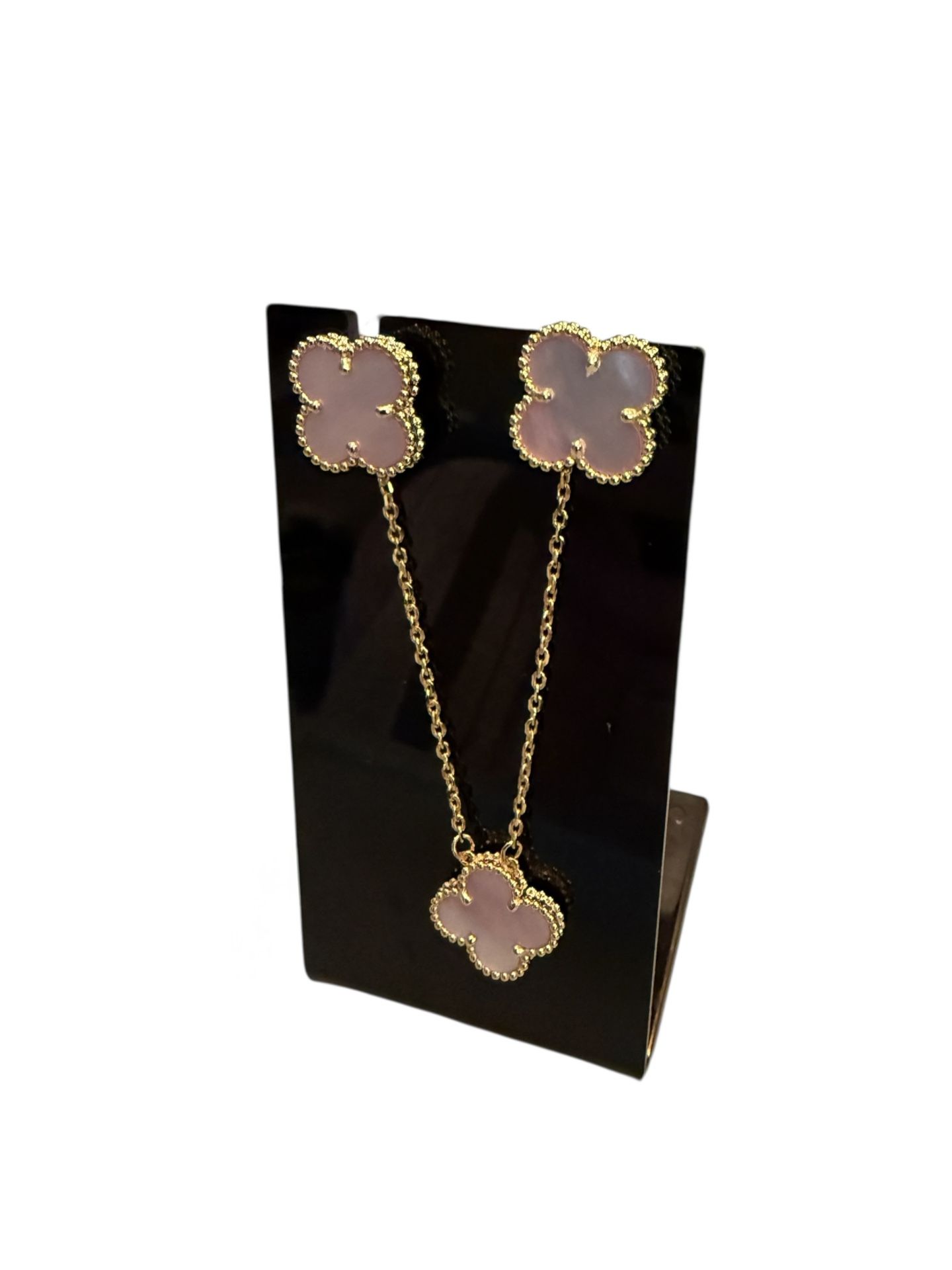Pinkish White Clover Pendant Necklace With Matching Earrings