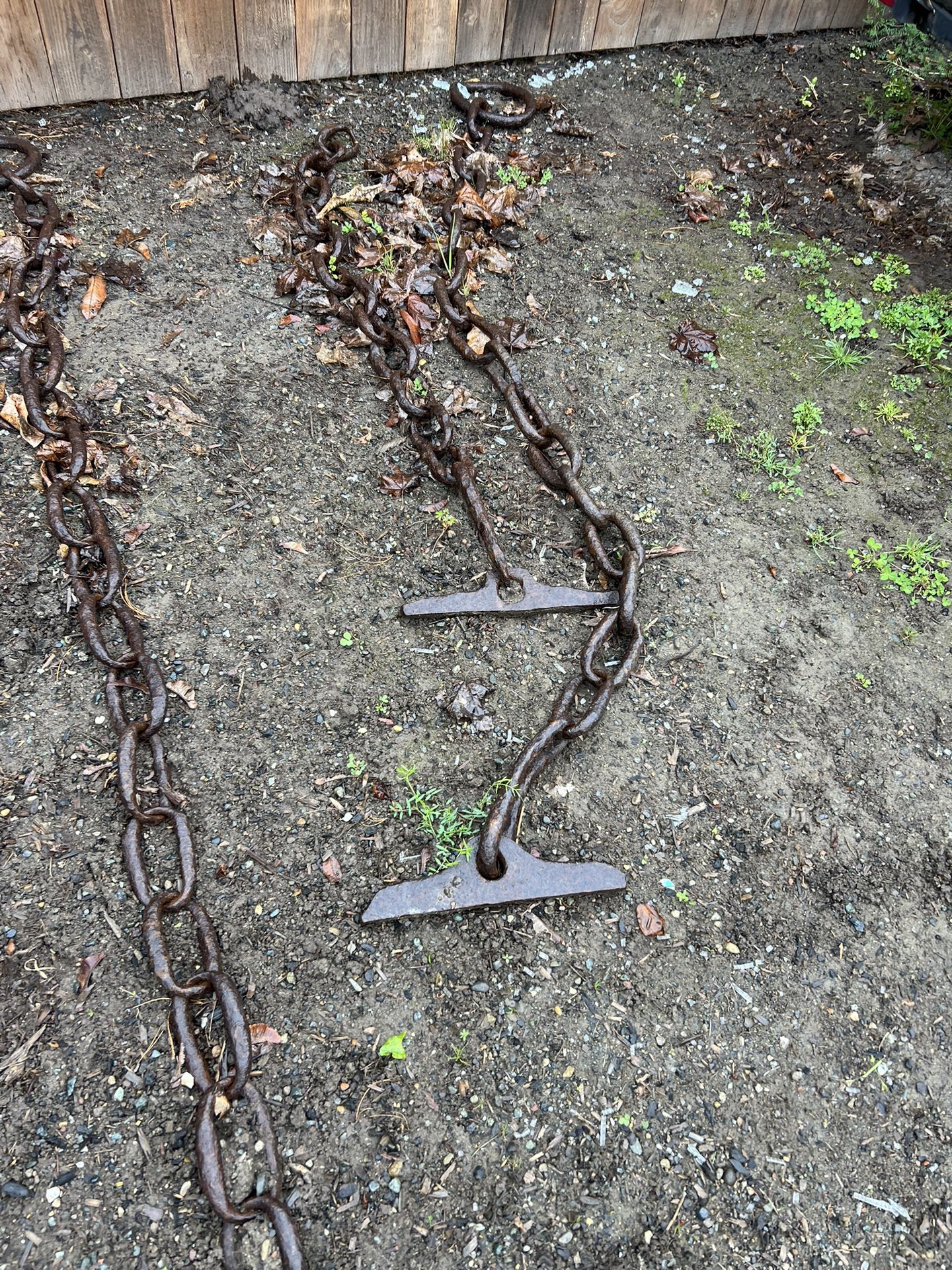 metal chains from shipyard 