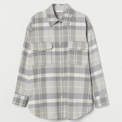 Natural white/plaid H&M flannel NWT   Relaxed-fit, straight-cut shirt in soft flannel. Collar, buttons at front, and yoke at back. Chest pockets with 