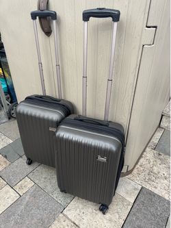 2 Ricardo Beverly Hills  hardside spinner luggage