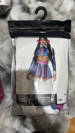FashionNova “who you groovy” costume
