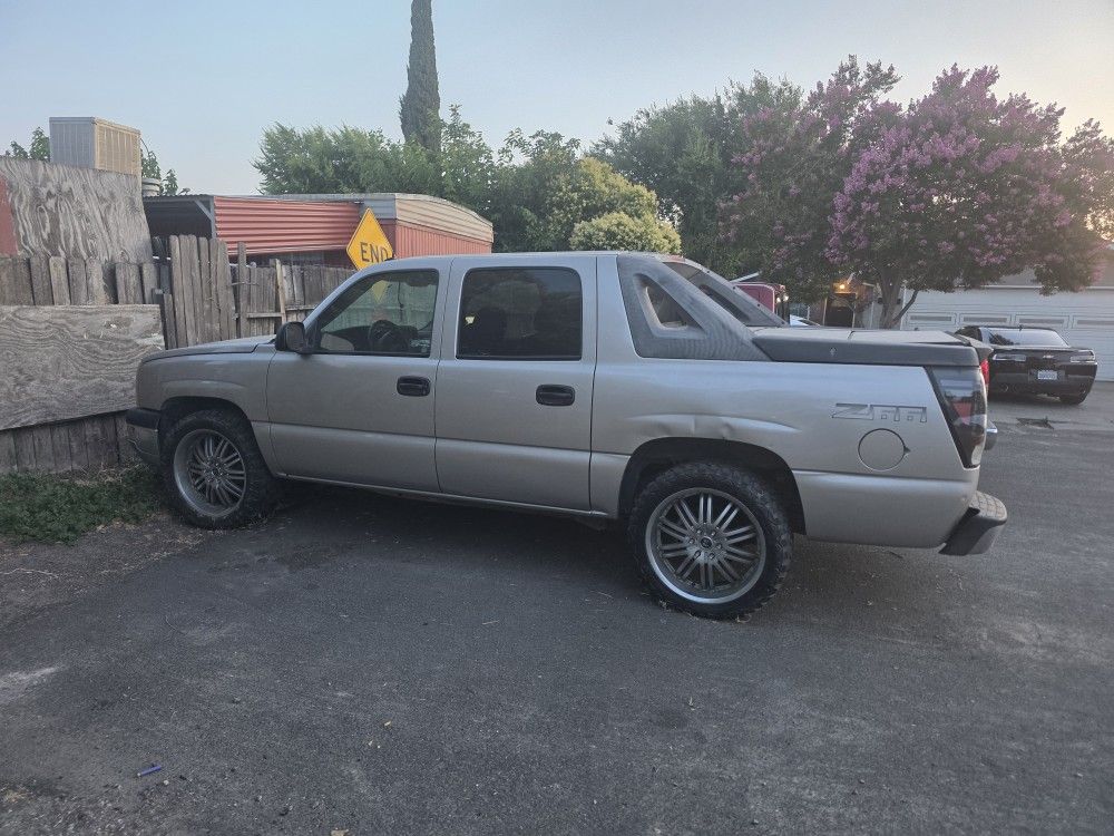 2004 Chevrolet Avalanche