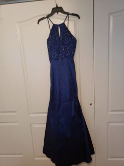 Navy blue mermaid/fit and flare prom dress