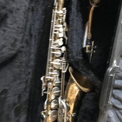 Saxophone 