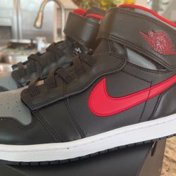 Jordan 1 Hi FlyEase - Size 11.5