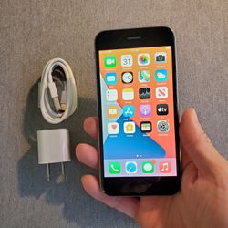 iPhone 6s - UNLOCKED - Like New  