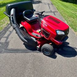 Craftsman Riding Mower🏡