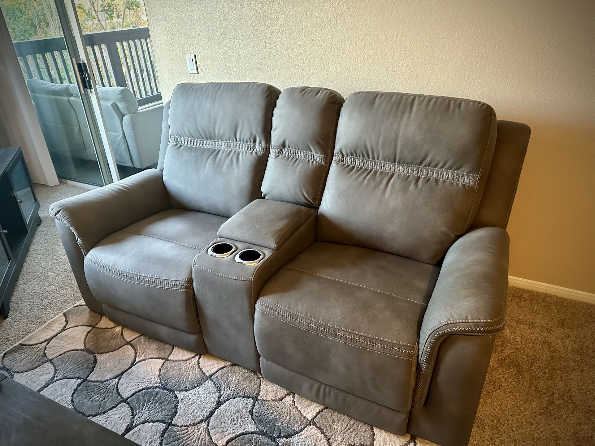 Fully Reclining Gray Leather Loveseat 