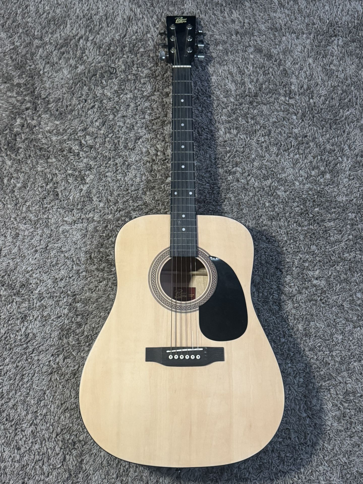 Rogue Acoustic Guitar