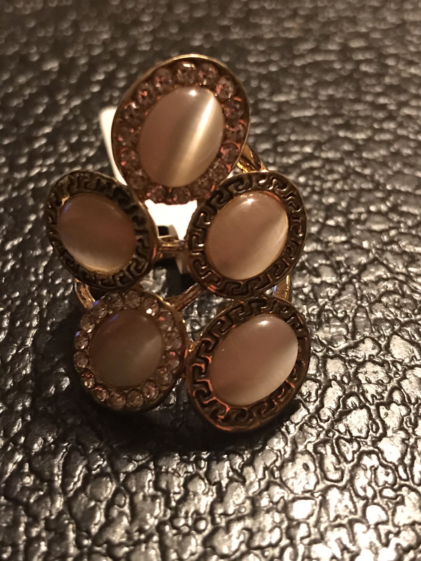 BRAND NEW LADIES RING WITH CREATED PINK CAT’S EYE QUARTZ SIZE 7