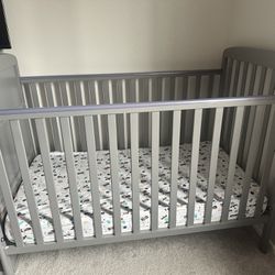 Combined Crib And Changing Table 