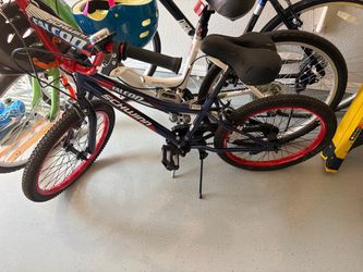 Kids bike in excellent condition