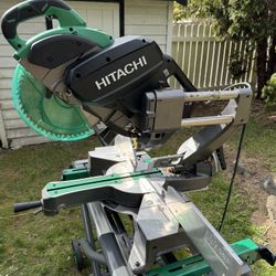 Hitachi Sliding Compound Miter Saw W/ Stand