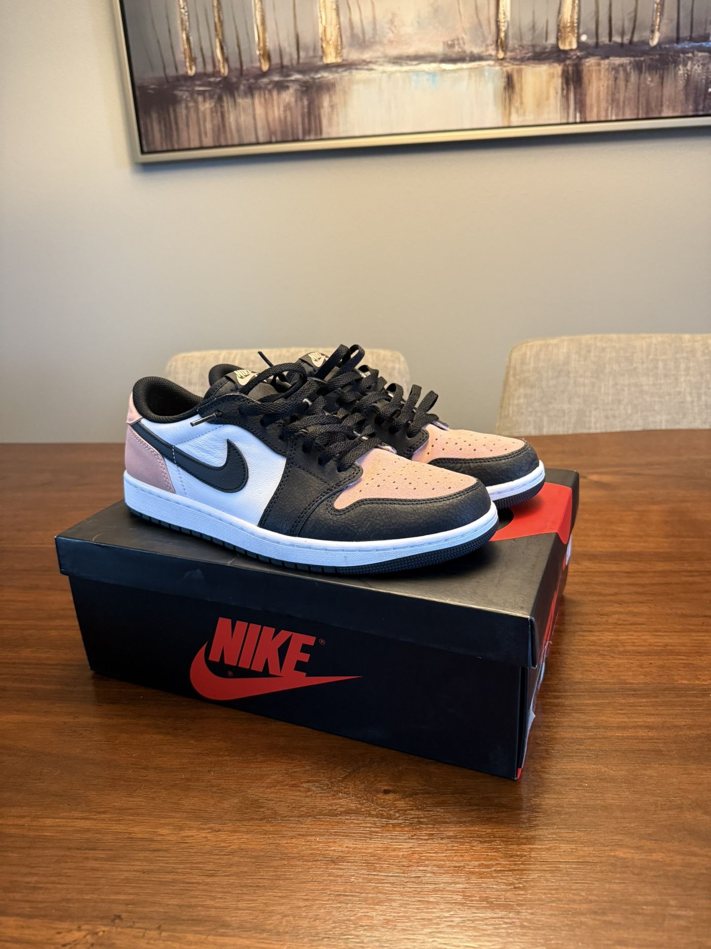 jordan 1 low retro OG ‘bleached coral’ | size 10.5