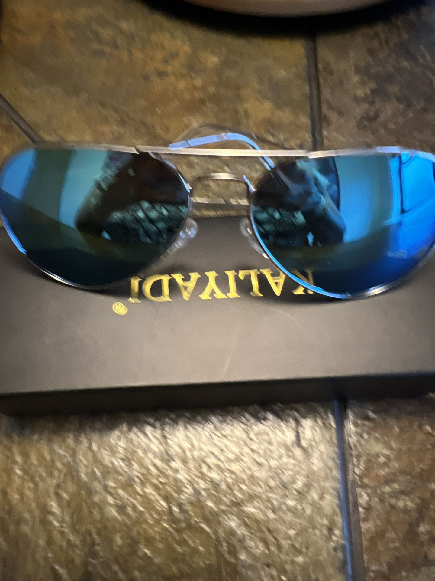 LV Clash Square Sunglasses. New for Sale in The Bronx, NY - OfferUp