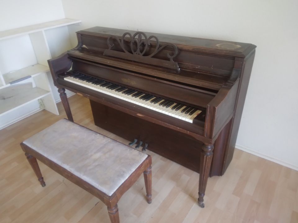 1946 chickering piano (see description)