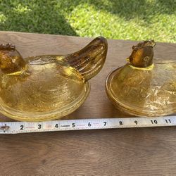 Vintage Golden Amber Glass Hen on Nest