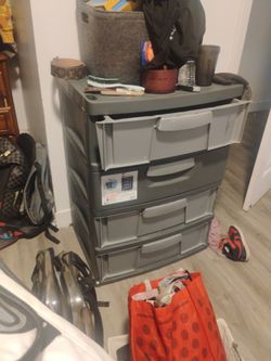 Plastic dresser