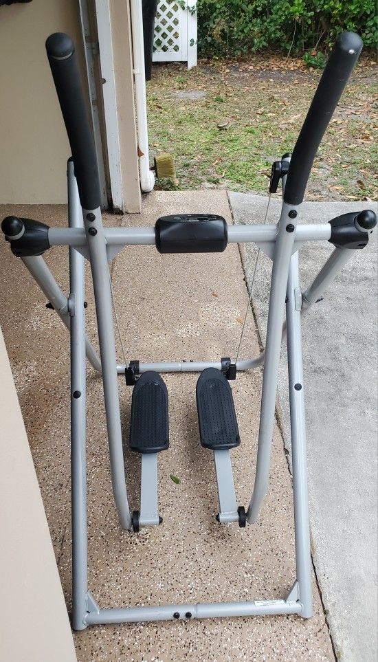 GAZELLE EDGE GLIDDER HOME FITNESS EXCERSICE MACHINE EQIPMENT
