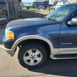 2005 Ford Explorer