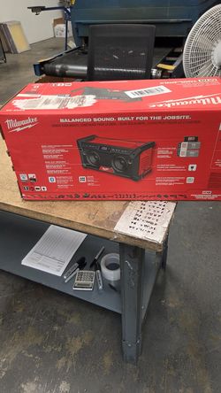 Milwaukee bluetooth radio