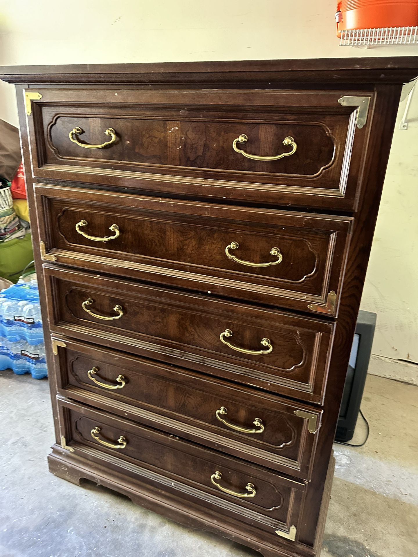 Armoire - Chest of 5 Drawers 