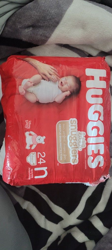 Newborn Huggies Snugglers