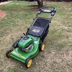 John Deere JS25 Self Propelled Mower 6.75HP 21 Cut with Grass Catcher for Sale in King NC OfferUp