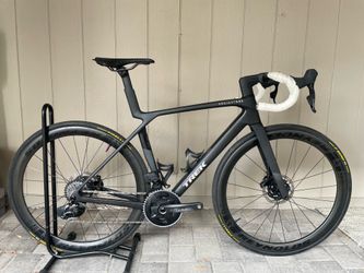 2026 Trek Madone SLR Gen 8 - Medium - Black