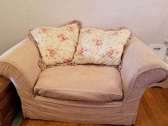Oversized shabby chic chair