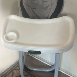 High chair like new