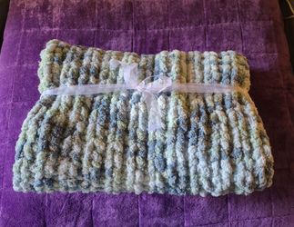 Chunky 50x41 Handmade Knit Throw Blanket