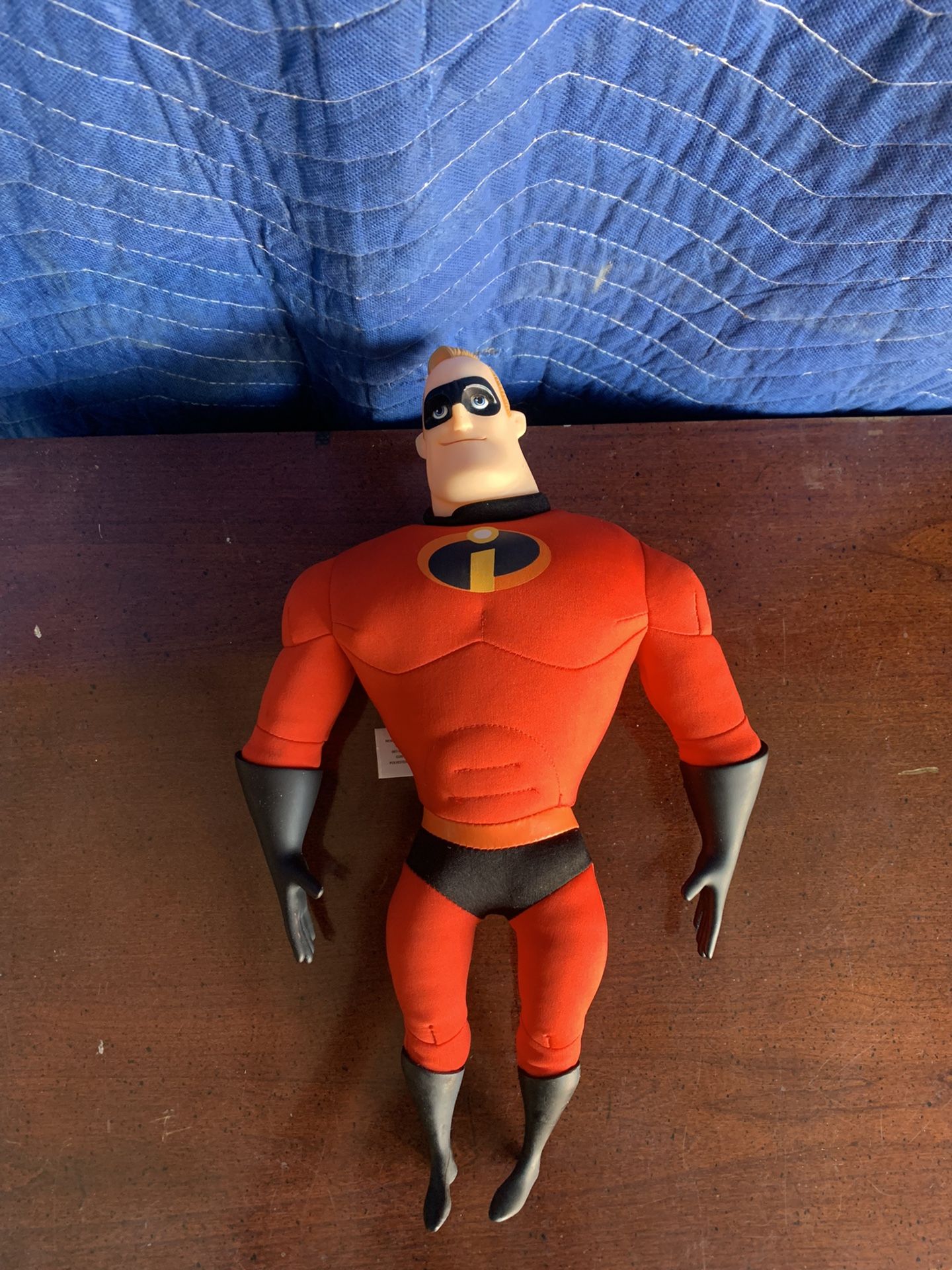 Disney / Pixar The Incredibles DAD 14" Plush Toy | Mr. Incredible (Bob Parr)