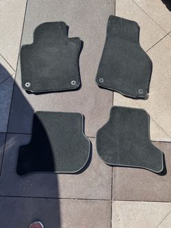 Volkswagen Golf floor mats factory as new 2009-2015