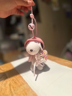 Crocheted snoop