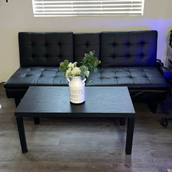Futton Couch And Coffee Table W Flowers 