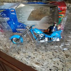 AMERICAN CHOPPER SERIES MILEY'S BIKE DISCOVERY