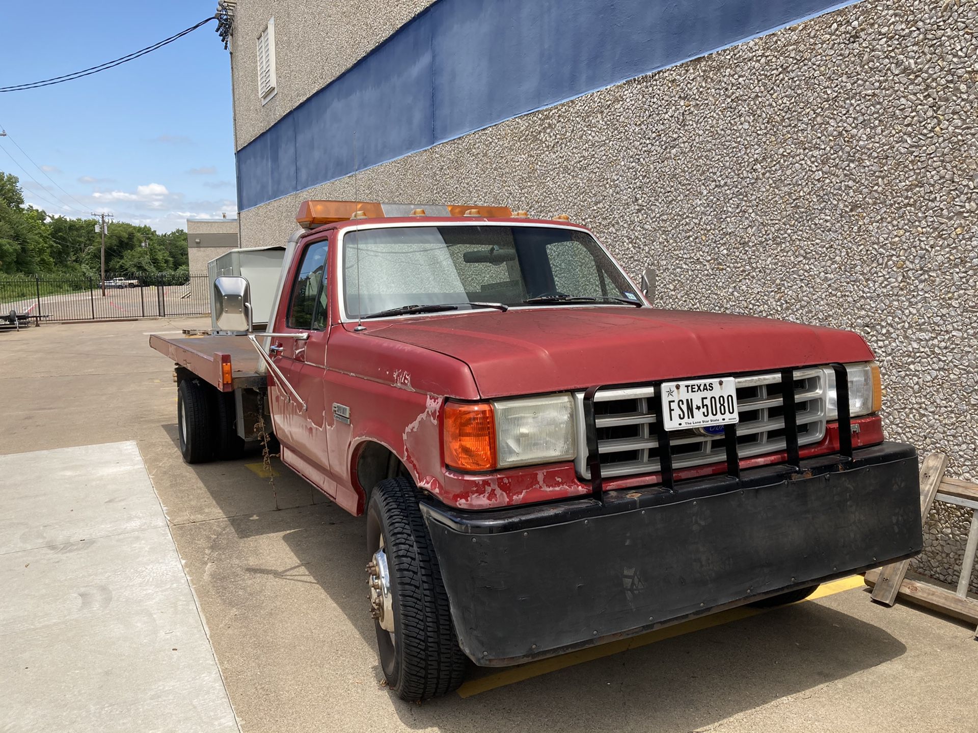 1991 Ford Flatbed Wrecker