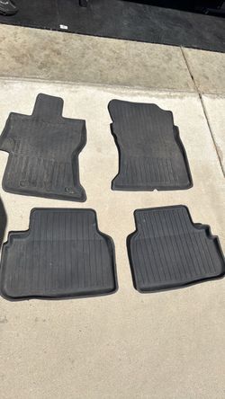 2021 Subaru Crosstrek rubber mats