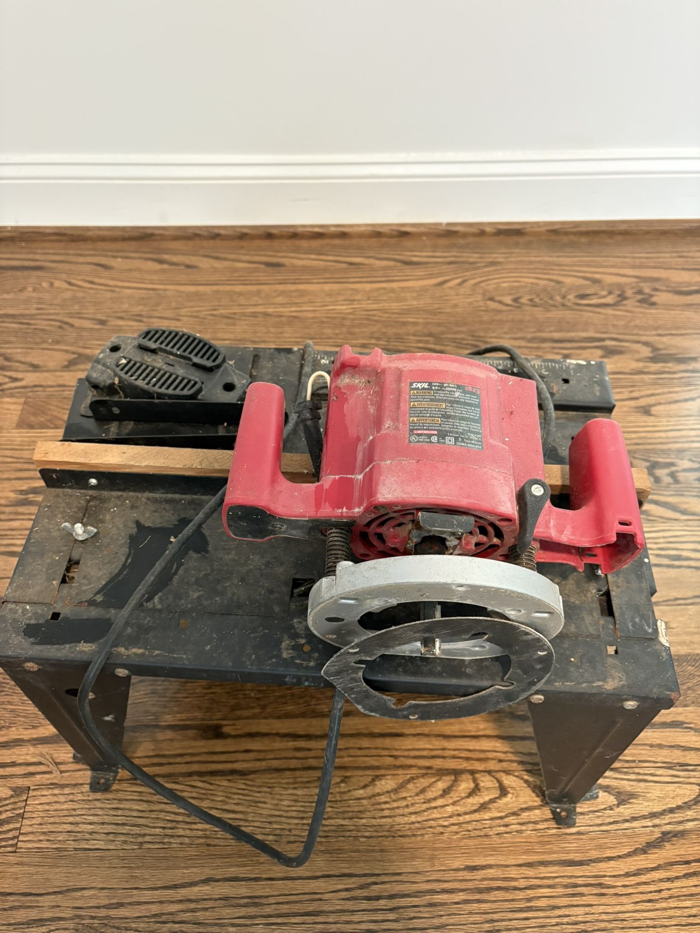 Router Table w/8 bits