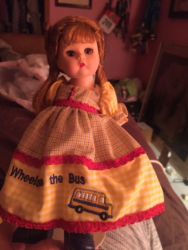 Wheels in the bus madam Alexander doll
