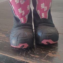 Girls Cute Pink And Black Snow Boots Size 11