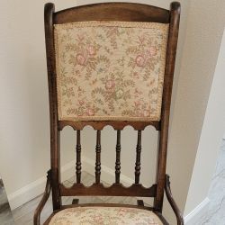 Antique Rocking Chair 