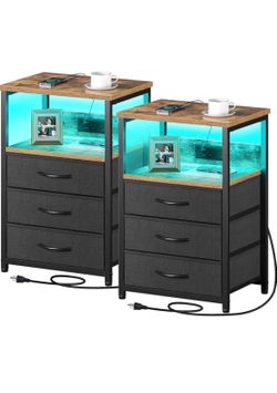 2 nightstands