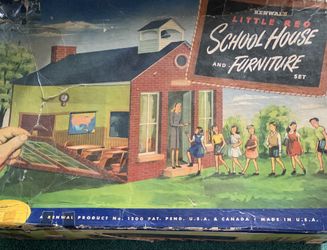 1940's RENWAL'S Little Red School House & Furniture