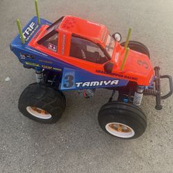 TAMIYA COMICAL GRASSHOPPER R/C COLLECTOR CAR